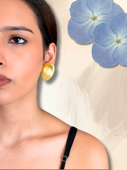 Golden Multi-Orbit Studs