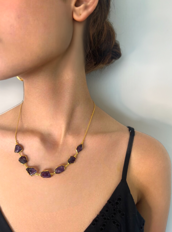 Seven Stone Violet Necklace